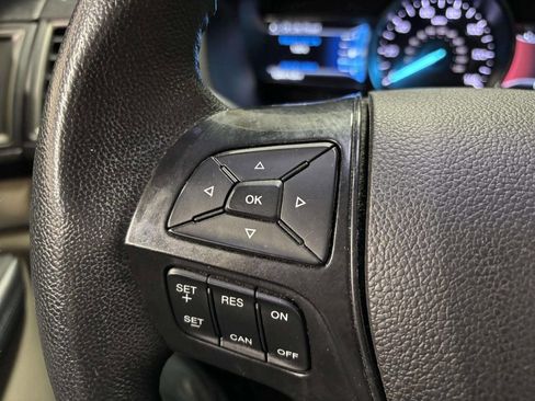 Used 2018 Ford Explorer XLT w/ Equipment Group 202A image 32