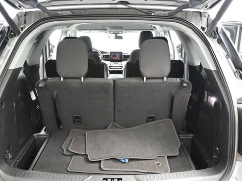 Used 2022 Ford Explorer XLT RWD image 30