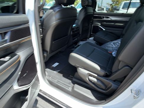 New 2026 Jeep Grand Wagoneer 4WD image 20