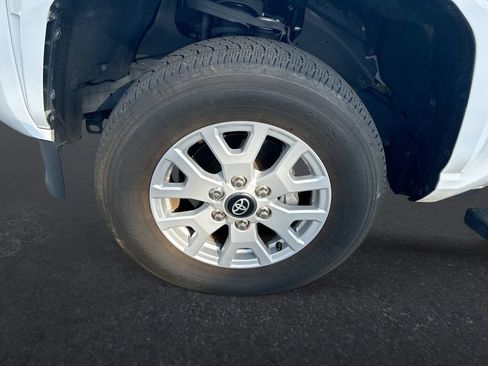 Used 2024 Toyota Tacoma SR5 RWD image 10