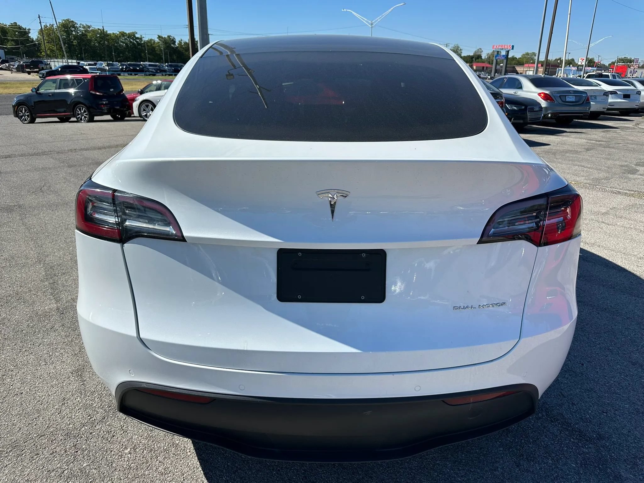 Used 2020 Tesla Model Y Long Range AWD/4WD image 33