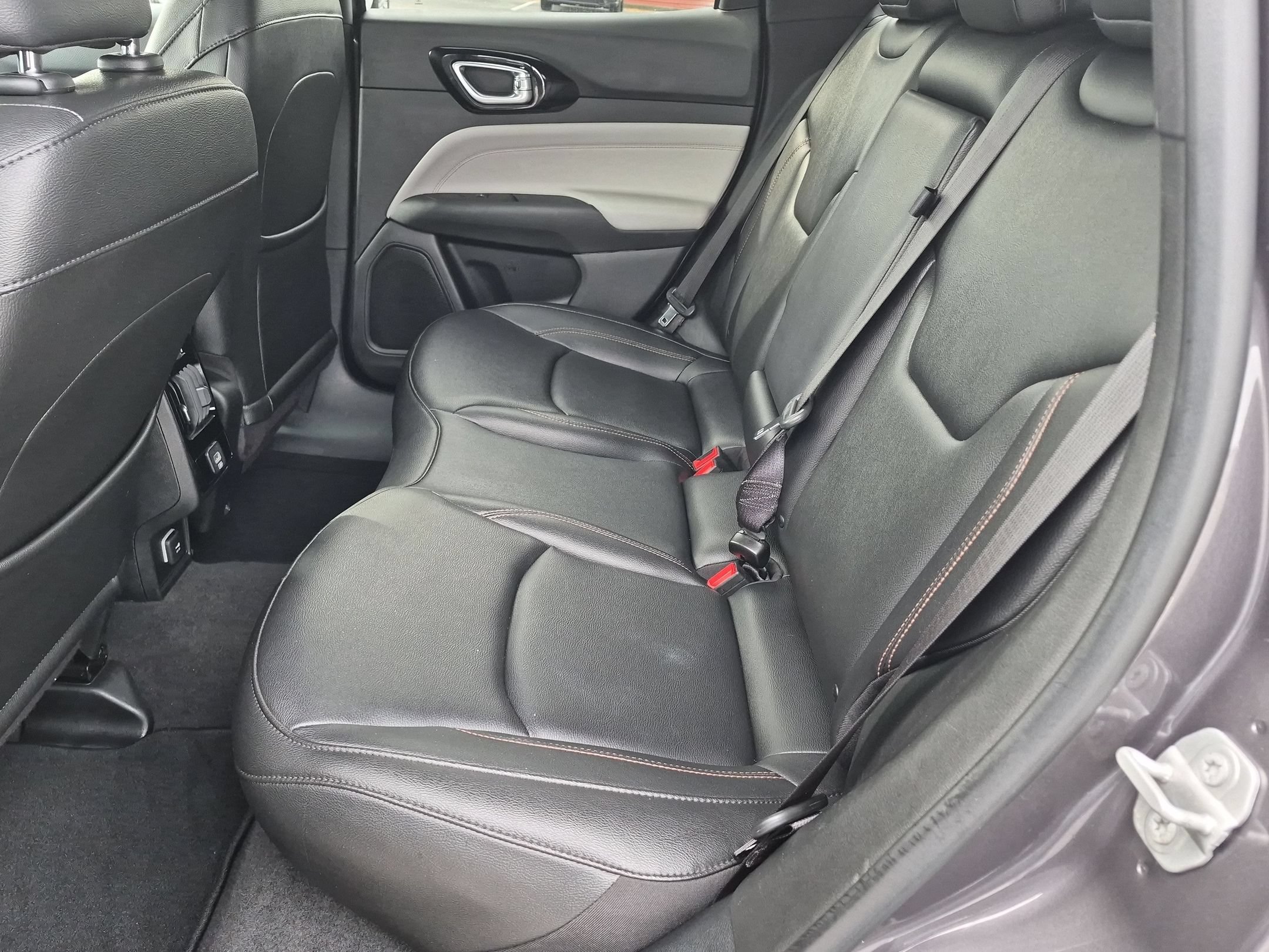 Used 2024 Jeep Compass Limited AWD/4WD image 29