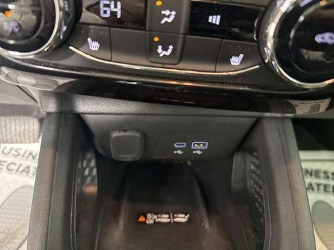 Used 2024 Chevrolet TrailBlazer LT w/ Convenience Package image 41