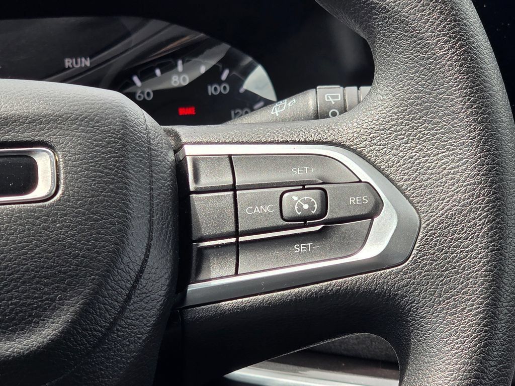 Used 2024 Jeep Compass Sport AWD/4WD image 17