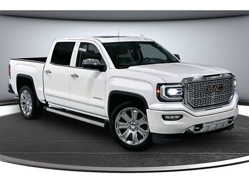 Used 2017 GMC Sierra 1500 Denali w/ Denali Ultimate Package AWD/4WD image 14