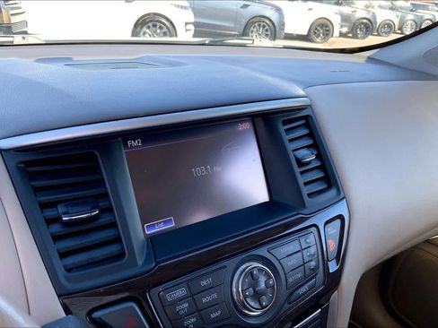 Used 2015 Nissan Pathfinder Platinum w/ Family Entertainment Package image 32