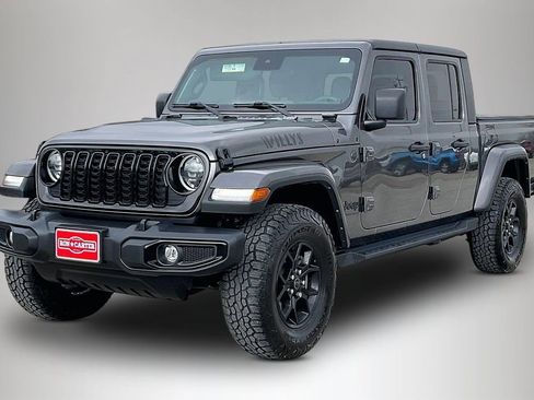 Used 2024 Jeep Gladiator Sport image 2