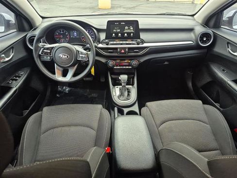 Used 2019 Kia Forte LXS image 18