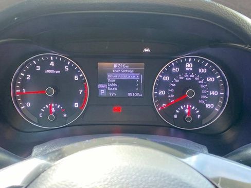 Used 2019 Kia Forte LXS FWD image 17