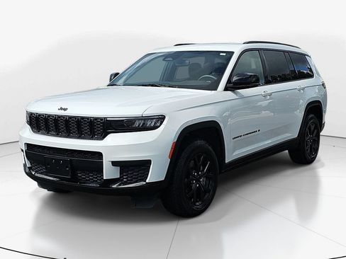 Used 2024 Jeep Grand Cherokee L Laredo AWD/4WD image 11