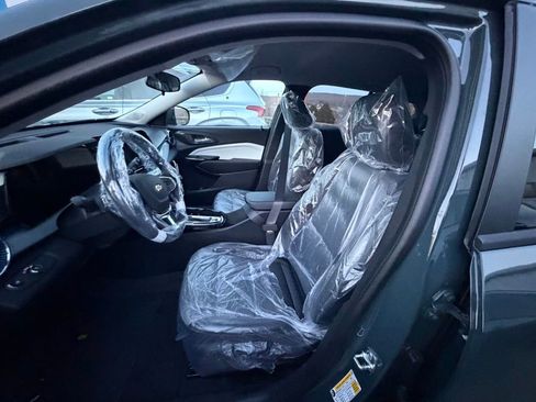 New 2026 Chevrolet Trax LT w/ Driver Confidence Package image 9