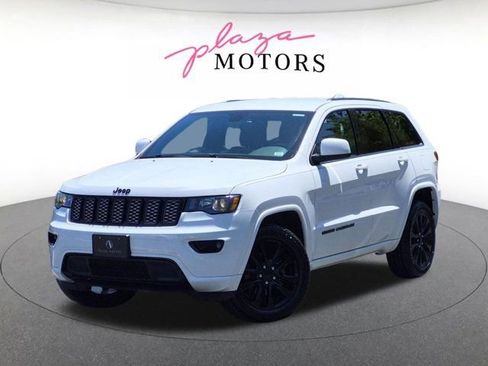 Used 2018 Jeep Grand Cherokee Altitude AWD/4WD image 1