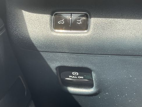 Used 2025 Lincoln Navigator Reserve image 30