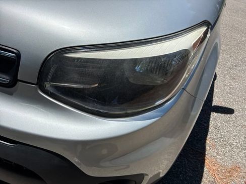 Used 2018 Kia Soul FWD image 10