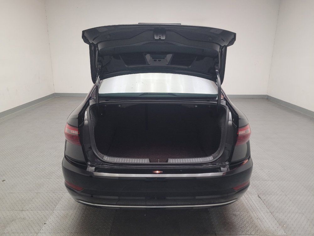 Used 2020 Volkswagen Jetta SEL FWD image 29