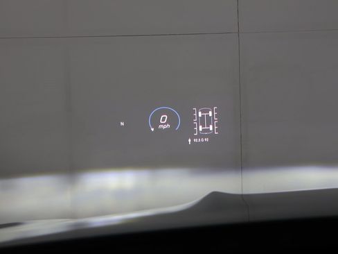 Used 2023 Mercedes-Benz GLE 450 4MATIC w/ AMG Line Exterior image 46