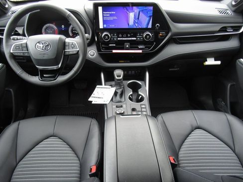 New 2026 Toyota Highlander XSE AWD/4WD image 33
