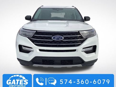 Used 2023 Ford Explorer XLT w/ Equipment Group 202A image 2