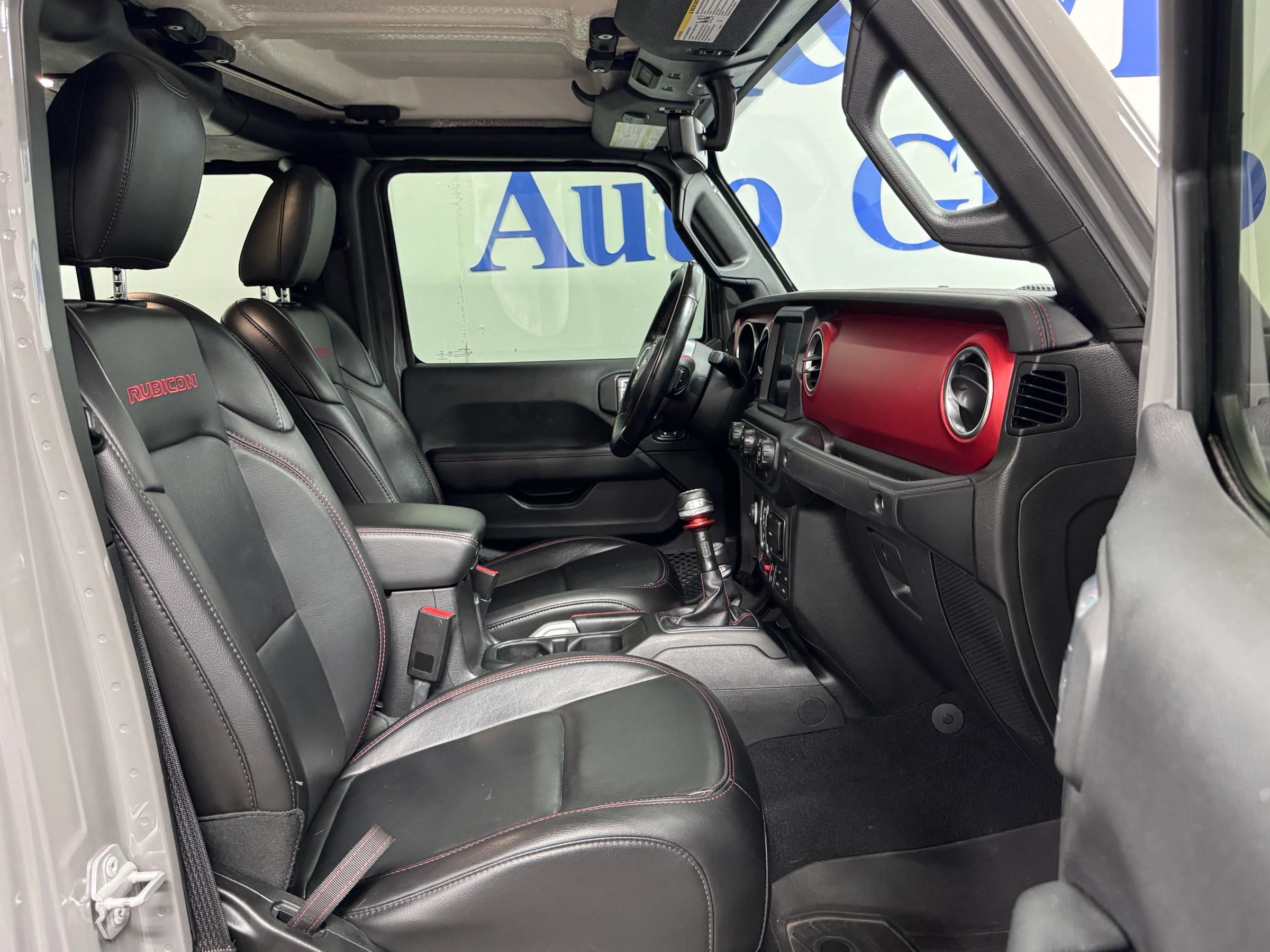 Used 2020 Jeep Gladiator Rubicon w/ Uconnect 4C Nav & Sound Group AWD/4WD image 10