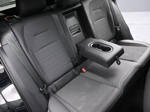 Used 2022 Volkswagen Taos SE w/ Panoramic Sunroof Package image 28