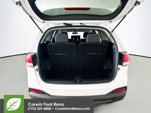 Used 2016 Kia Sorento LX AWD/4WD image 24