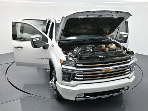 Used 2021 Chevrolet Silverado 3500 High Country image 54