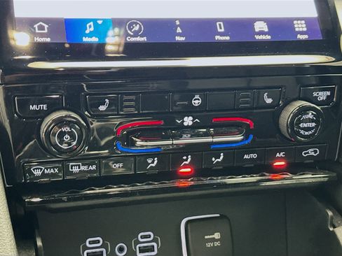 Used 2024 Jeep Grand Cherokee Limited 4xe image 11