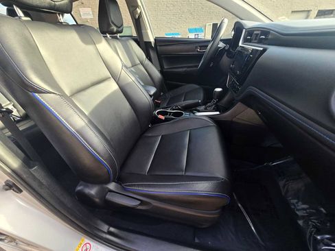 Used 2017 Toyota Corolla XSE image 11