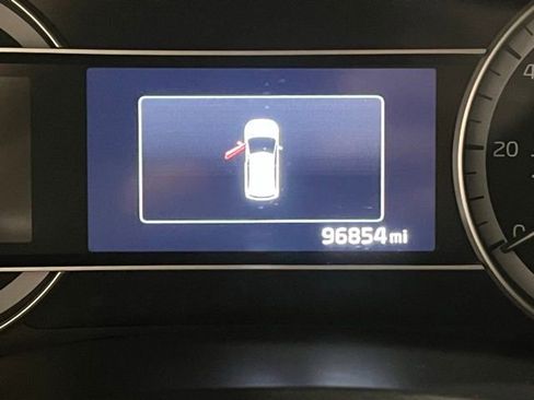 Used 2018 Kia Niro EX image 26