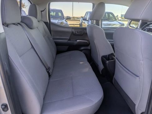 Used 2020 Toyota Tacoma SR5 image 28