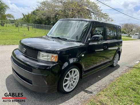 Used 2005 Scion xB image 11