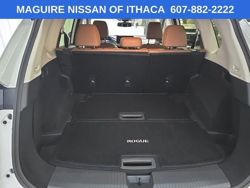 Used 2024 Nissan Rogue Platinum w/ Platinum Premium Package AWD/4WD image 12