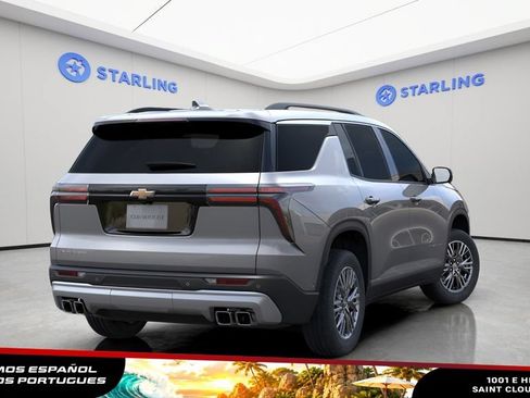 New 2026 Chevrolet Traverse LT FWD image 3