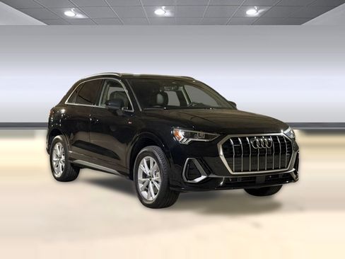Certified 2025 Audi Q3 2.0T Premium w/ Convenience Package AWD/4WD image 7