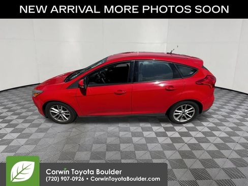 Used 2015 Ford Focus SE FWD image 4