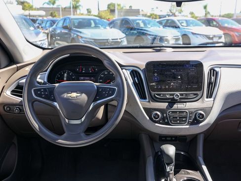 Used 2024 Chevrolet Malibu LT image 21