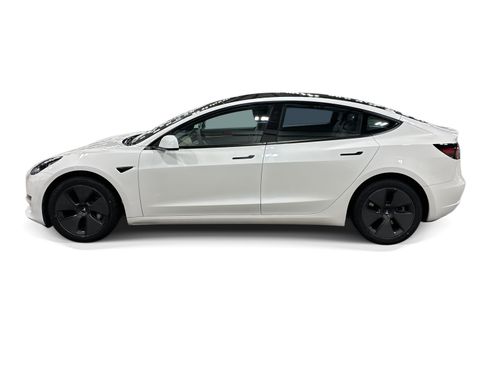 Certified 2023 Tesla Model 3 Standard Range RWD image 3