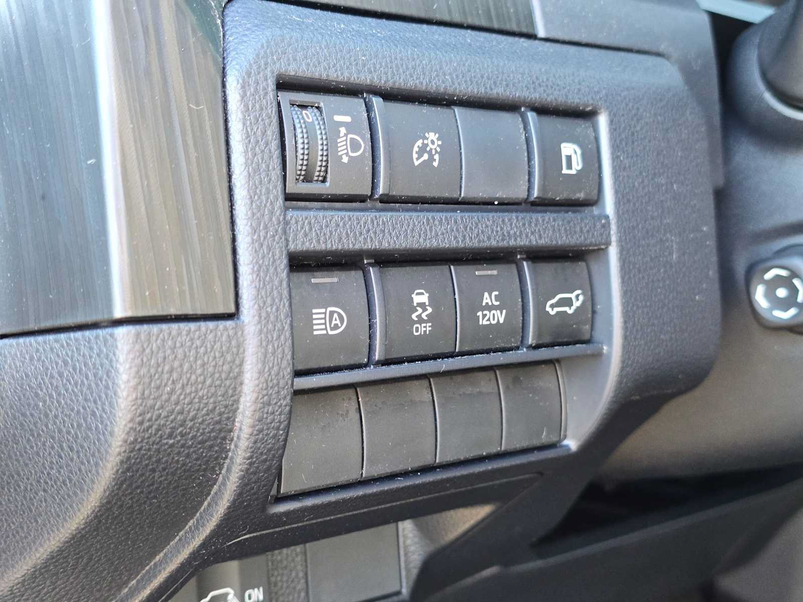 Certified 2026 Toyota 4Runner Platinum AWD/4WD image 27