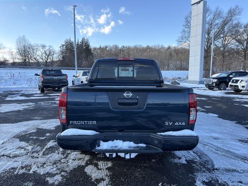 Certified 2021 Nissan Frontier SV image 6