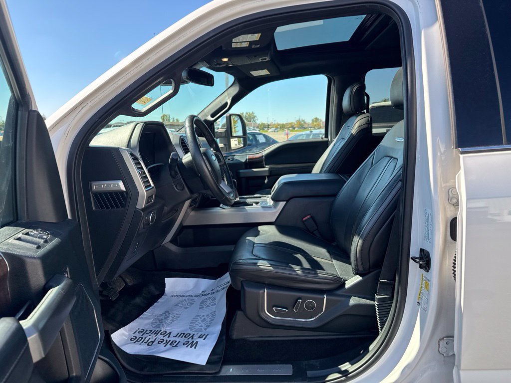 Used 2016 Ford F150 Platinum w/ Equipment Group 701A Luxury AWD/4WD image 33