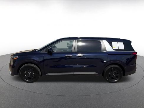 Used 2026 Kia Carnival FWD image 8