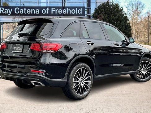 Certified 2022 Mercedes-Benz GLC 300 4MATIC image 2