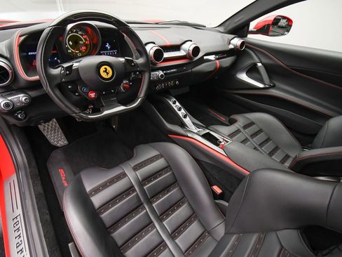 Used 2018 Ferrari 812 Superfast RWD image 43