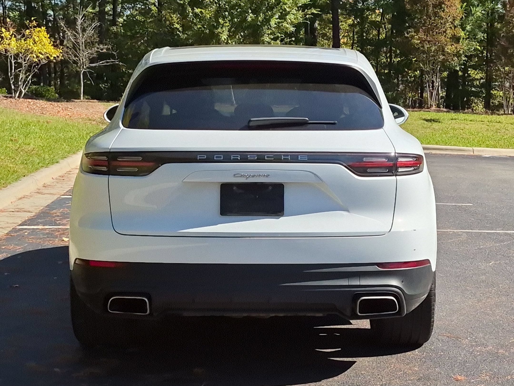 Certified 2022 Porsche Cayenne AWD/4WD image 22