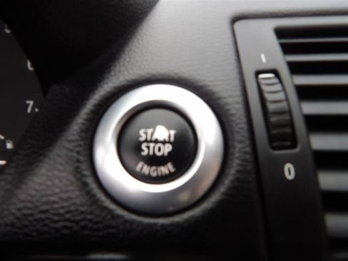 Used 2013 BMW 128i Convertible image 22