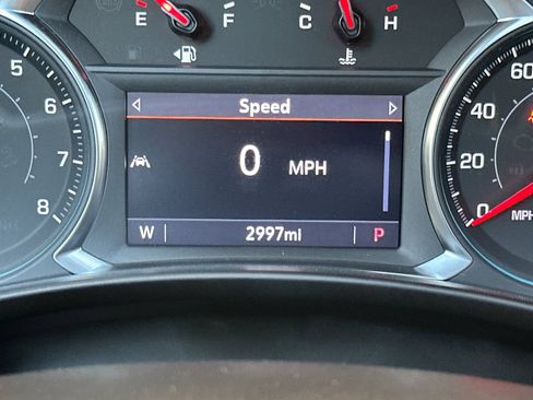 Used 2024 Chevrolet Equinox RS w/ RS Leather Package image 31