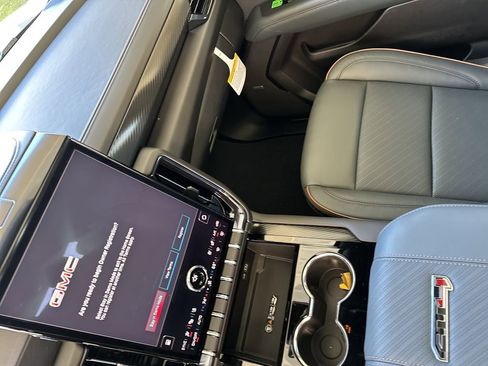 New 2026 GMC Yukon XL AT4 image 26