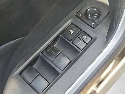 Used 2020 Toyota RAV4 LE w/ Carpet Mat Package FWD image 11