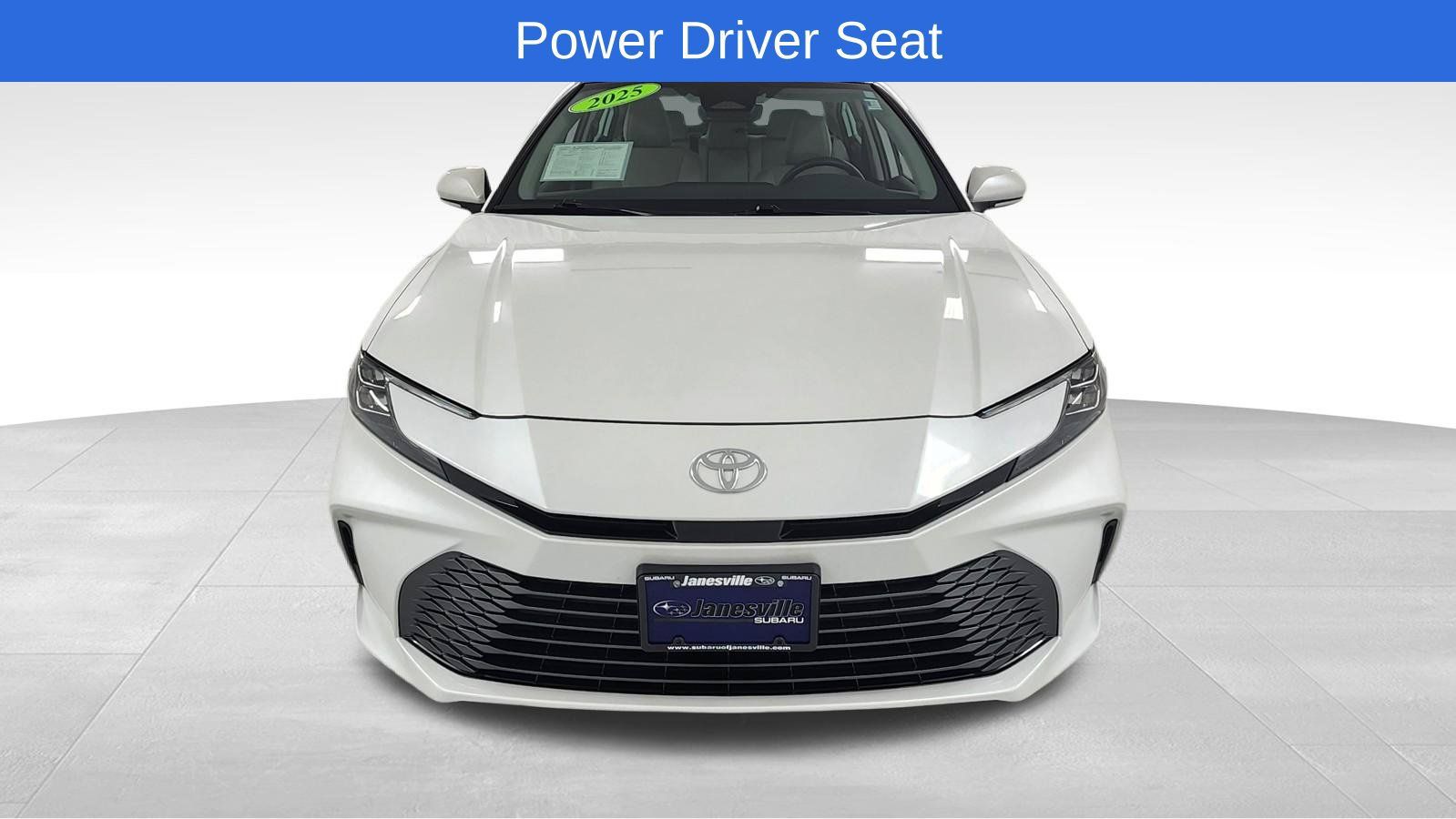 Used 2025 Toyota Camry XLE FWD image 8
