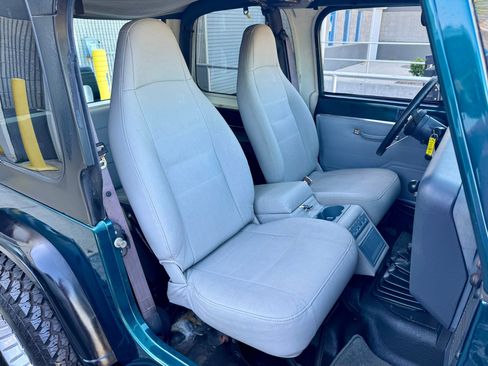 Used 1995 Jeep Wrangler Rio Grande image 97